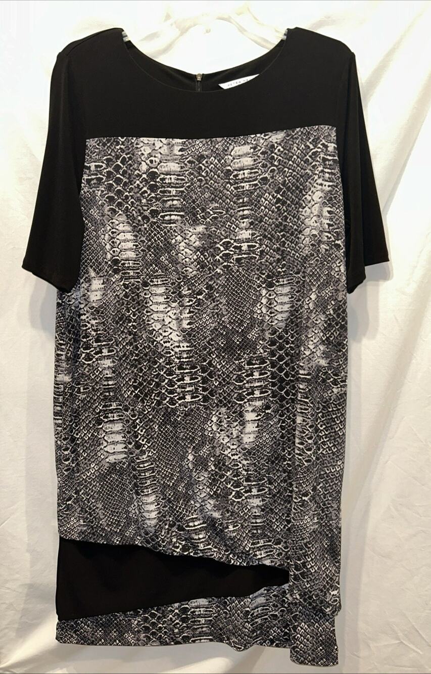 Peter Nygard Midi Dress Women’s Petite Med Blk & White Snake Print Lagenlook
